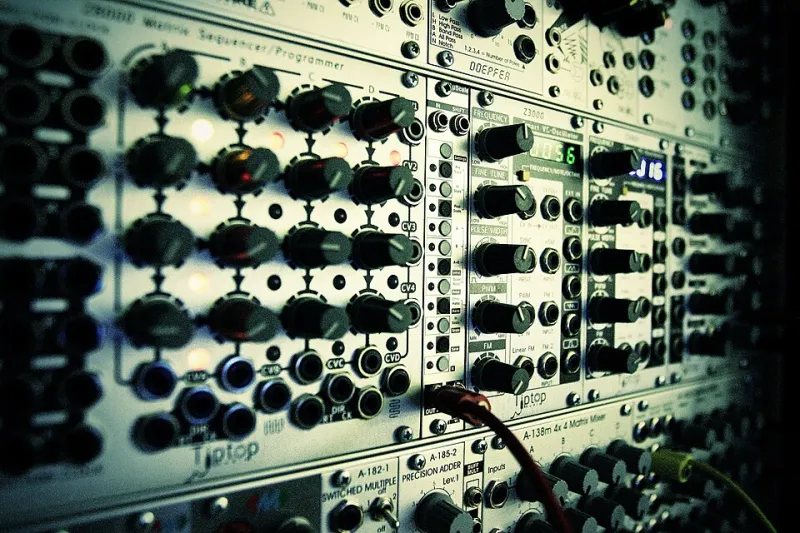 Off the Grid, Into the Void: Inside the Synth Communities the Algorithm Can't Find